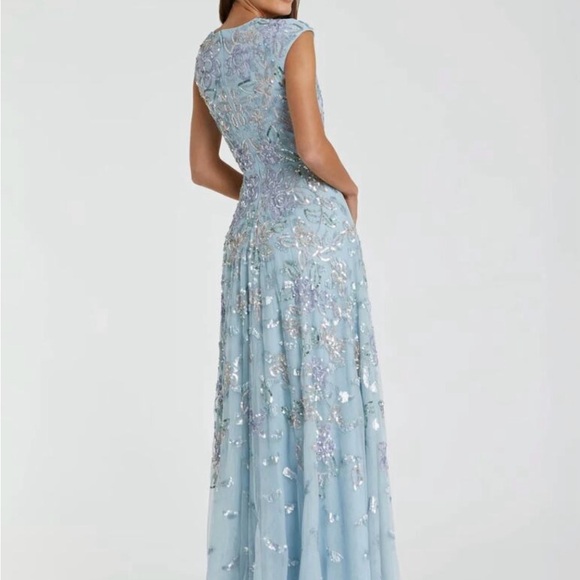 Mac Duggal Sequined High Neck Cap Sleeve A Line Gown Ice Blue Multi Size 10 NWT - Picture 2 of 7